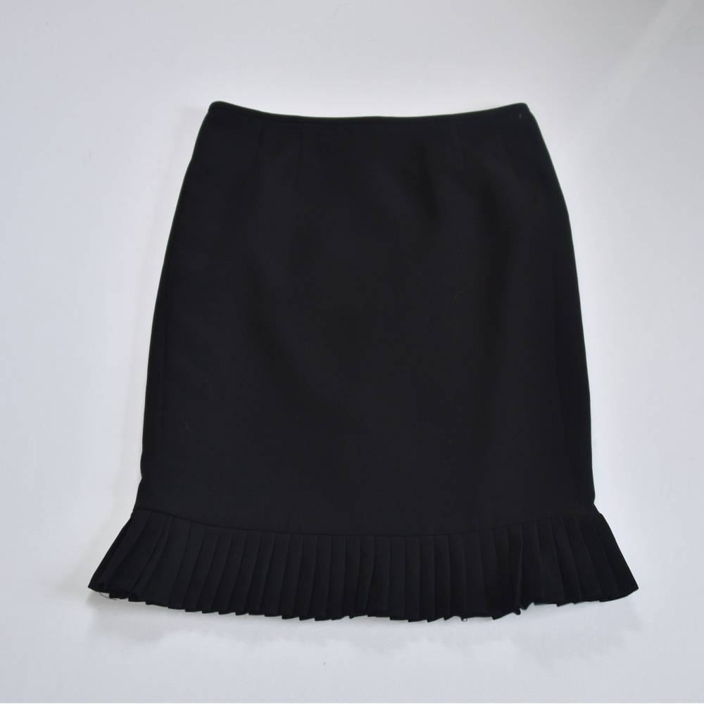 Black Knee-Length Pleated Pencil Skirt
